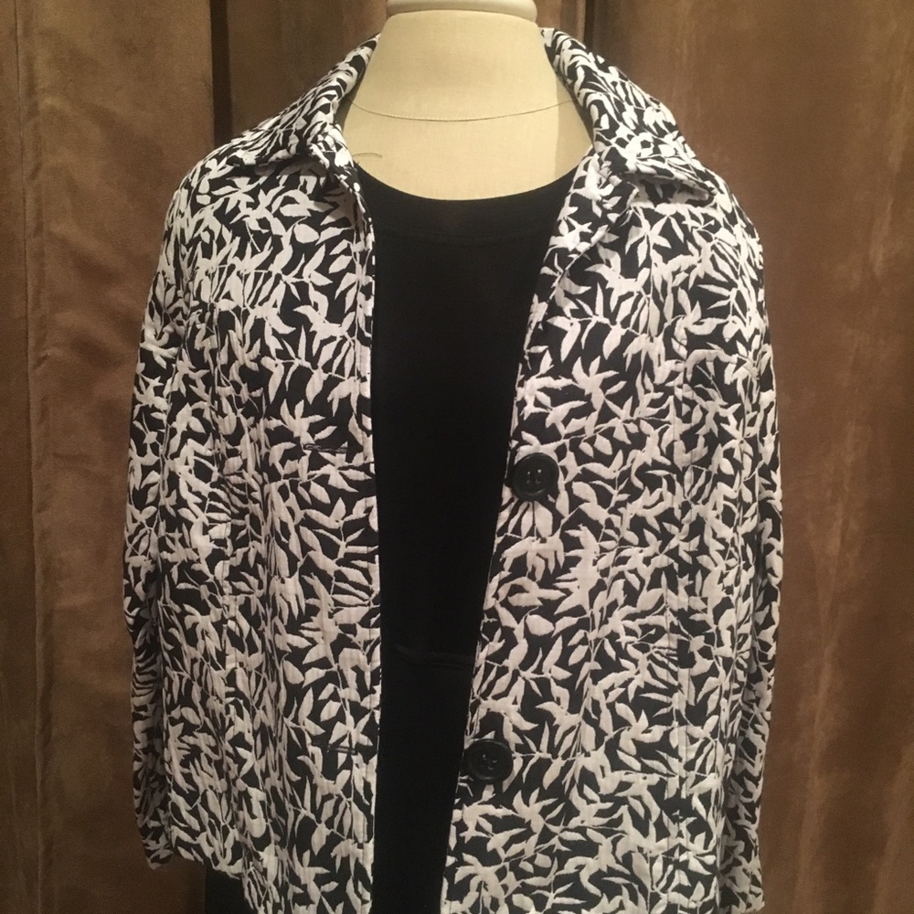 Black & White Jacket - Picture 2 of 6